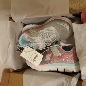 Skeckers girl sneakers